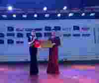 欢天喜地辞旧岁 载歌载舞迎新年